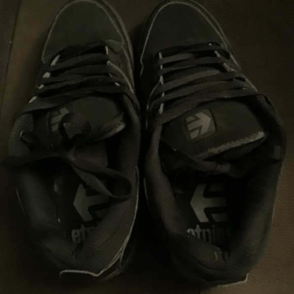 Men’s / Women’s Etnies shoes - Picture 2 of 4